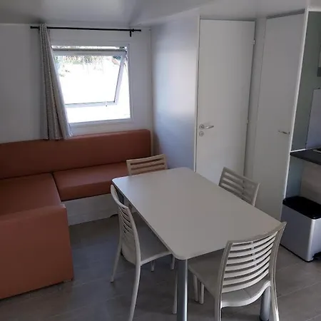 Joli 2 Sur Lumio, Vue à Couper Le Souffle. Lumio (Corsica)